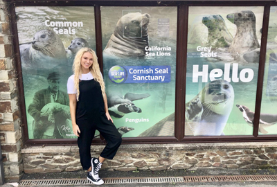 Love Island's Lucie couples up with the Seal Sanctuary