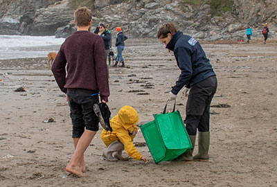 From Sunrise to Sunset - The SEA LIFE Trust launches first 24-Hour Global Beach Clean Event